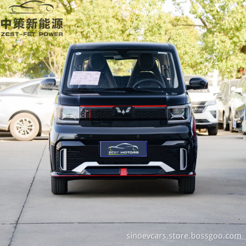 Wuling Mini EV 4 -колесный взрослый высокоскоростной автомобили с высокой скоростью EV, изготовленные в Китае